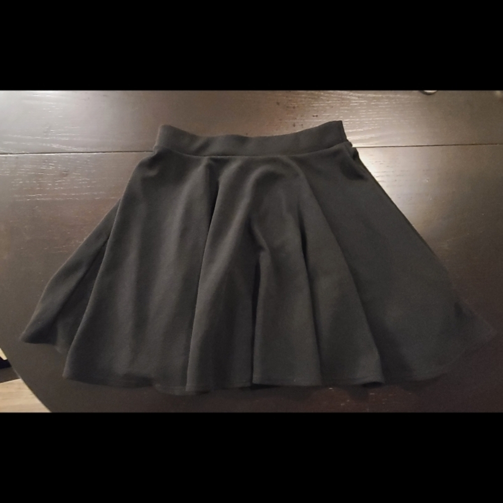 Moxeay Elegant Black Women's Skater Circle Skirt, Small